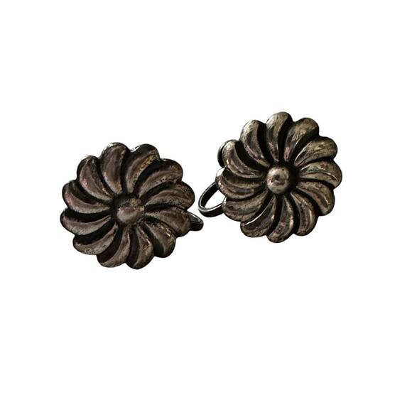 Sterling Silver Vintage Flower Screwback Earrings - Picture 1 of 5